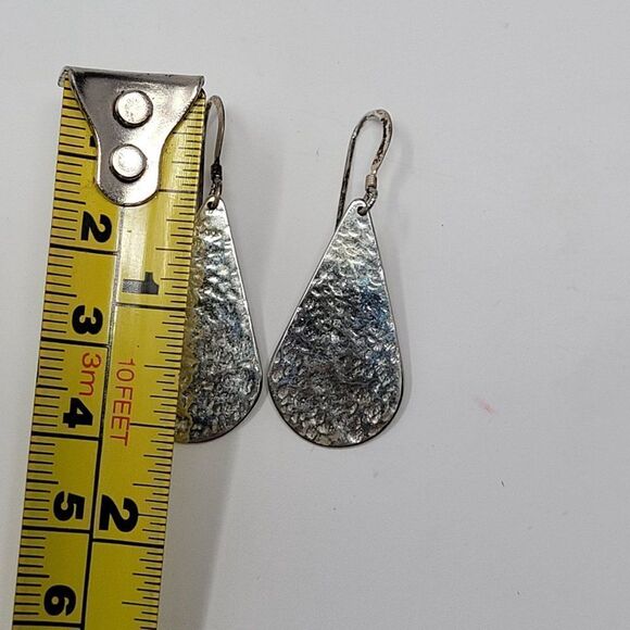 Vintage Signed TG Sterling Silver Drop Dangle Earrings Hammered Tear Drop - Picture 4 of 8